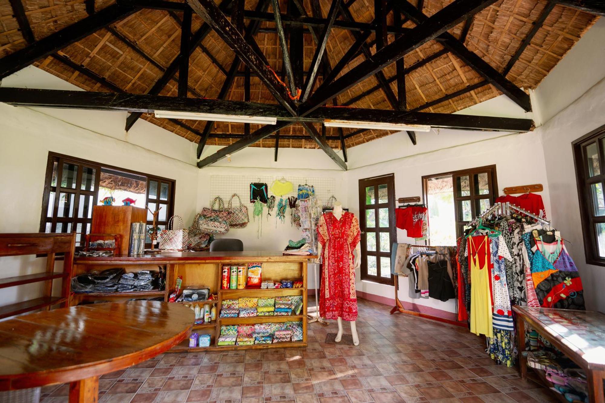 Polaris Beach And Dive Resort Inc Loon Buitenkant foto